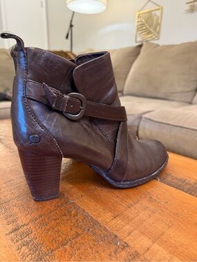 Born Women’s Brown Leather Ankle Boots with Buckle Booties